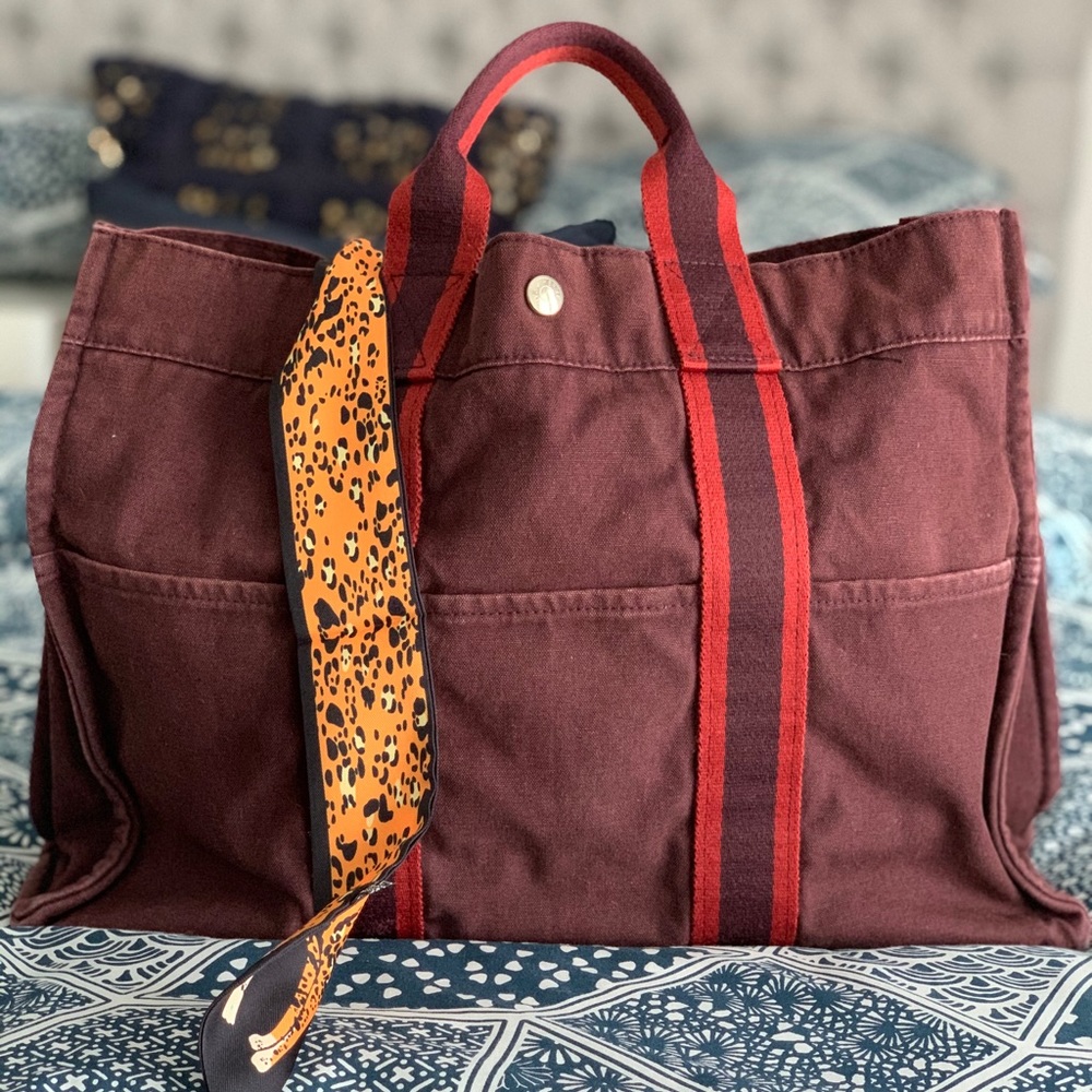 Hermes Fourre Tout MM in Burgundy w/ Scarf
